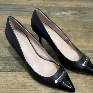 Essex Lane Black Leather‎ Cap Toe Dilan Pumps Sz. 8.6